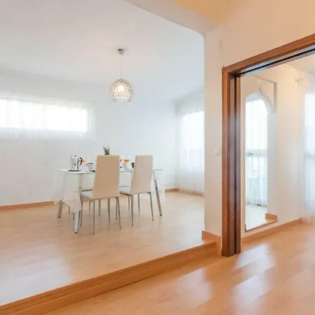 Larios Penthouse With Terrace And 2 Bedrooms